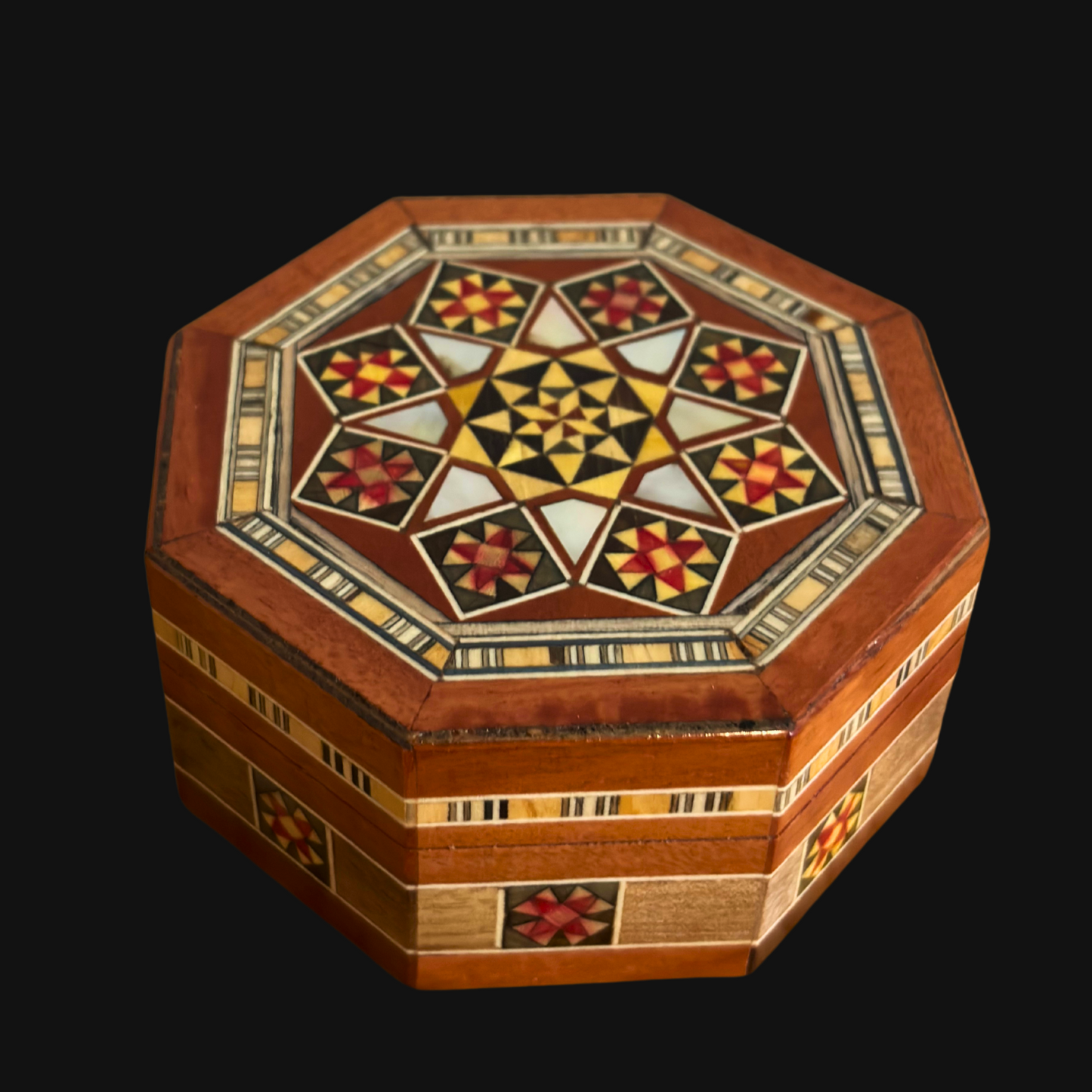 Octagonale damasceense mozaïek sieradendoos – Handgemaakt hout met parelmoer inleg in warme rustieke terracotta