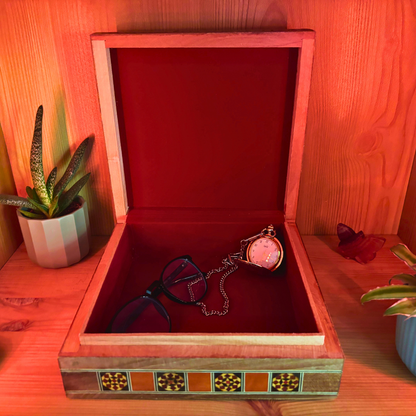 Damasceense Mozaïekdoos – Handgemaakt voor Sieraden & Herinneringen