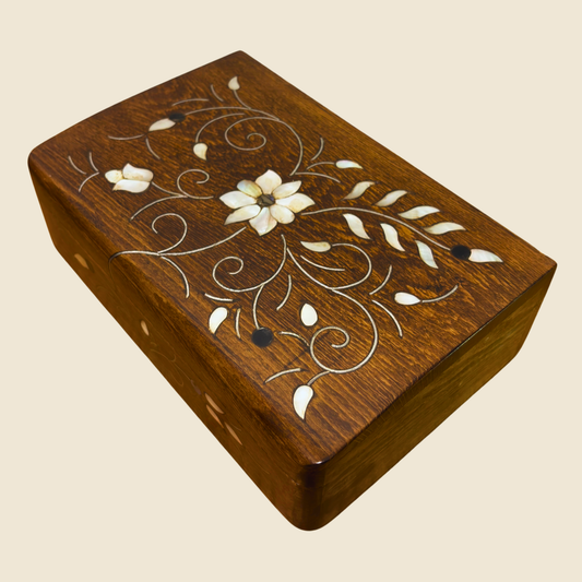 Boîte Artisanale de Luxe de Damas – Nacre & Velours