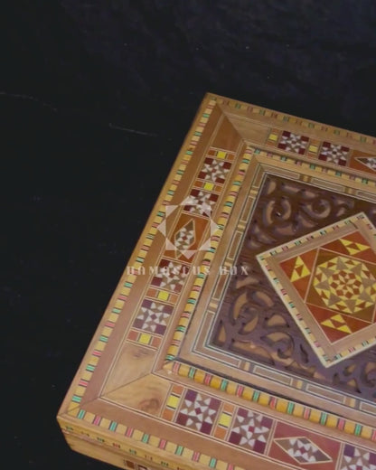 صندوق مجوهرات موزاييك دمشقي – مبطن بالمخمل بأناقة راقية